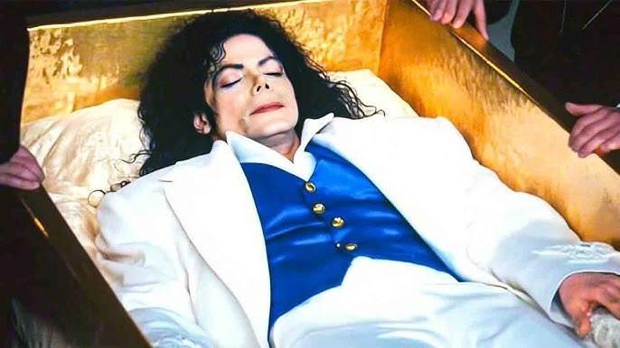<p>2025 yılında en çok kazanan Michael Jackson'ın öldükten sonraki görüntüsü.</p>
