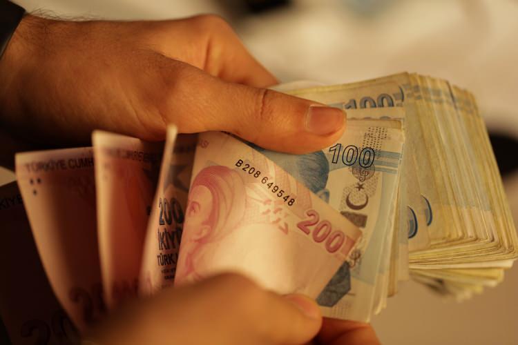 <p>Memur zammı 2026 için belirlenecek orana sadece iki veri kaldı. Türkiye İstatistik Kurumu'nun (TÜİK) kasım ayı enflasyonunu açıklamasıyla memur zammı için 4 aylık veri belli olmuş oldu. </p>
