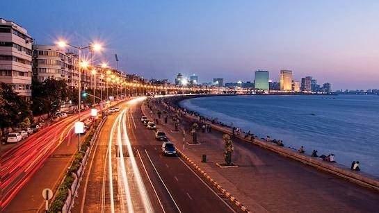 <p><strong><span style="color:#B22222">2)  MUMBAİ </span> |  HİNDİSTAN</strong></p>
