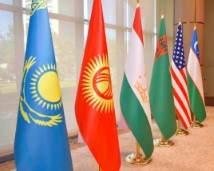 <p>Trump, "Amerika'nın bu ülkelerle ortaklığını her zamankinden daha güçlü hale getirmeye kararlıyım." şeklinde konuştu ve bu ülkelerle karşılıklı yatırımları artırma sözü verdi.</p>

<p><br />
ABD ile Kazakistan arasındaki nadir elementler anlaşmasına da atıf yapan Trump, diğer C5 ülkeleriyle de benzer anlaşmalar yapacaklarının sinyalini verdi.</p>

<p> </p>
