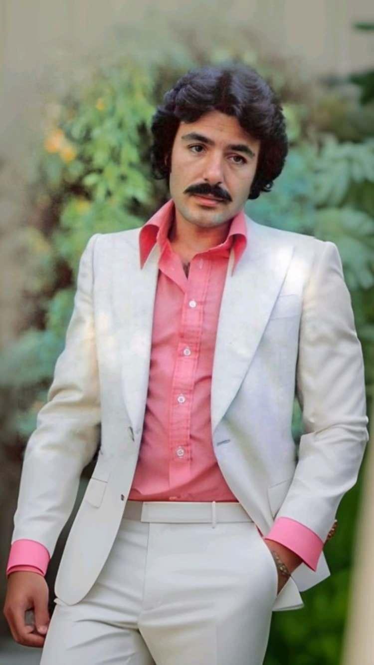 <p>Avukatı Hakan Tamgüç, Tayfur’un Türkiye’nin farklı illerinde 87 dairesi, Marmaris’te bir adası ve 1000’den fazla eserden gelen telif gelirleri olduğunu duyurdu.</p>
