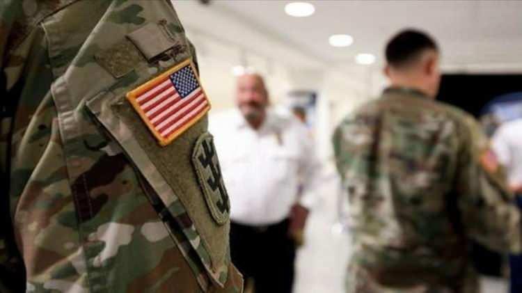 <p><span style="color:#B22222"><strong>SİYASİ PROPAGANDA İÇEREN ZARF İNCELENİYOR</strong></span></p>

<p> </p>

<p>Kaynaklara göre, zarfta beyaz tozla birlikte siyasi içerikli belgeler bulundu. Maddenin tehlikeli olup olmadığını belirlemek için laboratuvar incelemeleri devam ediyor.</p>

<p> </p>

<p><strong>Bir CNN kaynağı, HAZMAT ekibinin yaptığı ilk testlerde tehlikeli bir maddeye rastlanmadığını söyledi.</strong></p>
