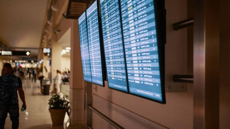 <p><strong>Bir yolcu gözaltına alınırken, kalan yolcular terminalde kontrollü biçimde indirildi.</strong></p>
