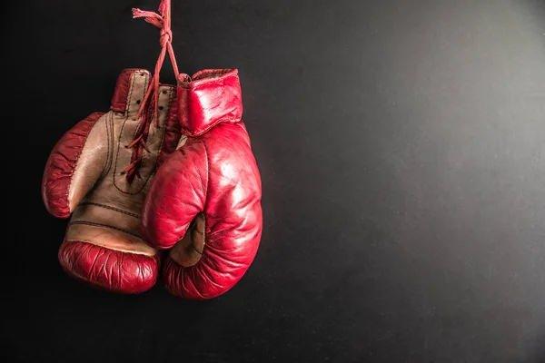 <p><span style="color:#800080"><strong>"BENDEN İLHAM ALIYORLAR"</strong></span></p>
