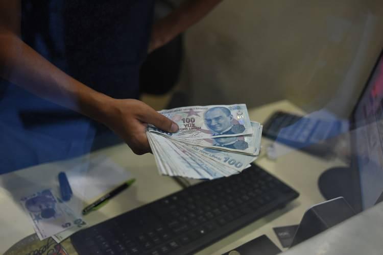 <p><span style="color:#B22222"><strong>Garanti BBVA:</strong></span></p>

<p> </p>

<p>Promosyon miktarı 25 bin liraya kadar çıkıyor. 15 bin TL’ye varan nakit promosyona ek olarak, harcama, avans hesap ve sigorta poliçesi gibi ürünlerle 10 bin liraya kadar bonus veriyor.</p>

<p> </p>
