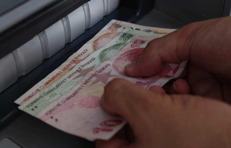 <p><span style="color:#B22222"><strong>Halkbank:</strong></span></p>

<p> </p>

<p>12 bin lira emekli promosyonu sağlıyor.</p>

<p> </p>
