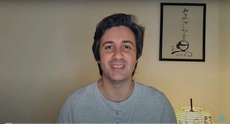 <p>Eğer kişi, hesabına yanlışlıkla yatan tutarı iade etmezse, <strong>ağır hapis cezaları</strong> ile karşılaşabilir. <strong>Türk Ceza Kanunu'</strong>na göre<em><strong><span style="color:#800080"> </span><strong><span style="color:#800080">"sebepsiz zenginleşme"</span></strong> </strong></em>suçunu işleyen kişiler, <strong>hapis cezası</strong> ile cezalandırılabilir.</p>
