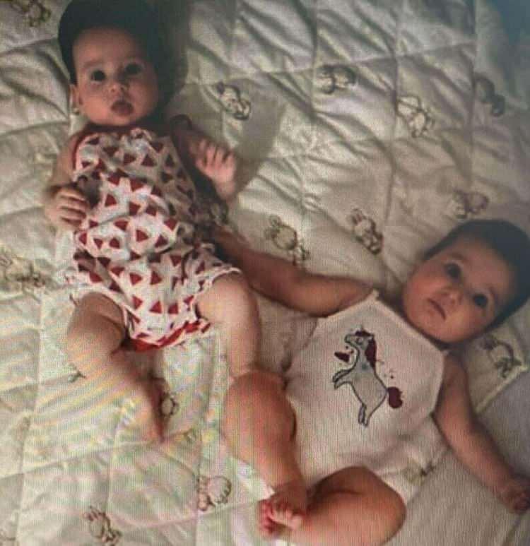 <p><strong><span style="color:rgb(178, 34, 34)">'TAM BİR VİCDANİ KANAATLE KARAR VERİLDİ'</span></strong></p>

<p>Dosyaya giren araştırma tutanağında; ev içerisinde annesiyle vefat eden çocukları ile ilgili konu açıldığında Akcan'ın kendini odaya kilitlediği, çocukların vefatından sonra mezarlık ziyareti yaptığı, sanığın münhasıran kişisel ve ailevi durum itibarıyla zararlı bir neticenin meydana geldiği ve Akcan'ın 5 çocuğunun vefat ettiği olayda kişisel ve ailevi durumu bakımından artık ceza verilmesinin gereksiz kalacak derece mağdur olduğunun kabul edildiği gerekçeli kararda yer aldı. Bu gerekçelerden ötürü Akcan'a ceza verilmesine yer olmadığına tam bir vicdani kanaatle karar verildiği vurgulandı. </p>

<p> </p>
