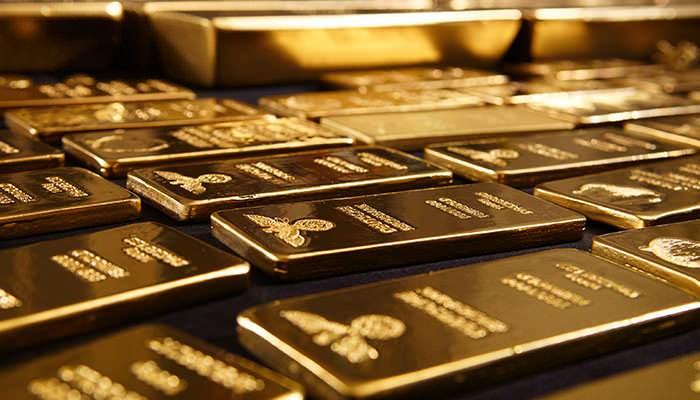 <p><strong>KISA VADEDE DALGALANMA BEKLENTİSİ</strong></p>

<p>Ekonomistler, volatilitenin süreceğini belirtiyor. Fed açıklamaları ve Ortadoğu gelişmeleri belirleyici olacak. Yatırımcılar ons fiyatı ile dolar/TL'yi eş zamanlı takip ediyor.</p>
