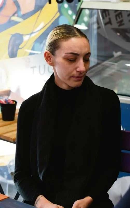 <p><span style="color:#800080"><strong>GÜLLÜ'NÜN KIZINDAN DİKKAT ÇEKEN SOSYAL MEDYA HAMLESİ</strong></span></p>
