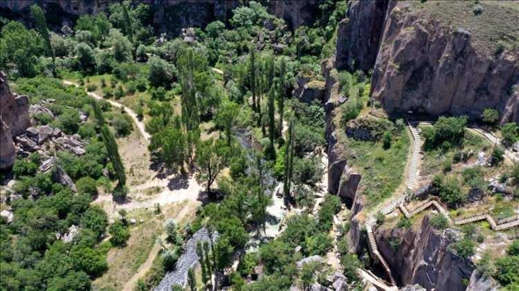 <p><span style="color:#B22222"><strong>5. AKSARAY - </strong></span></p>

<p> </p>

<p>Ihlara Vadisi</p>
