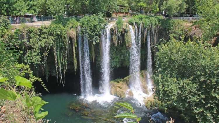 <p><span style="color:#B22222"><strong>8. ANTALYA -</strong></span></p>

<p> </p>

<p>Düden Şelalesi</p>
