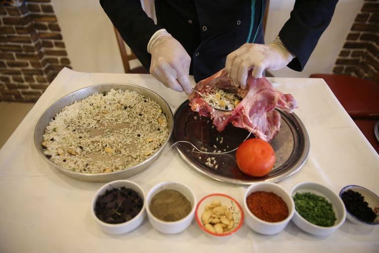 <p><span style="color:#B22222"><strong>57. MARDİN - </strong></span></p>

<p> </p>

<p>Kaburga Dolması</p>
