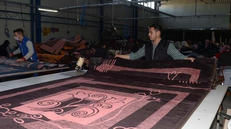 <p><span style="color:#B22222"><strong>77. UŞAK - </strong></span></p>

<p> </p>

<p>Uşak Battaniyesi</p>
