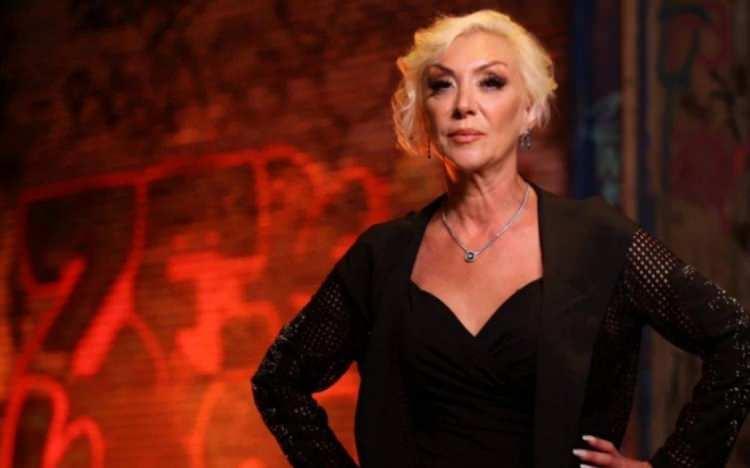 <p>Son olarak ünlü şarkıcının oğlu Tuğberk Yağız'ın annesine 'şiddet' uyguladığı, ünlü ismin de KADES'ten yardım istediği öne sürüldü.</p>

<p> </p>
