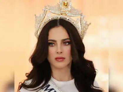 <p>Kısa sürede sosyal medyada yayılan bu anlar,<strong><span style="color:#800080"><em> "kadın dayanışması" </em></span>etiketiyle</strong> büyük yankı uyandırdı. </p>
