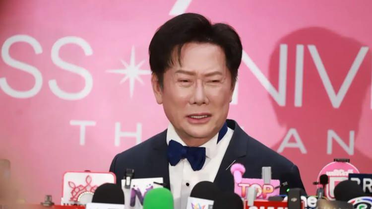 <p>Tepkilerin çığ gibi büyümesiyle <strong>Miss Universe organizasyonu Tayland direktörünü yarışmadan men etti</strong>.</p>
