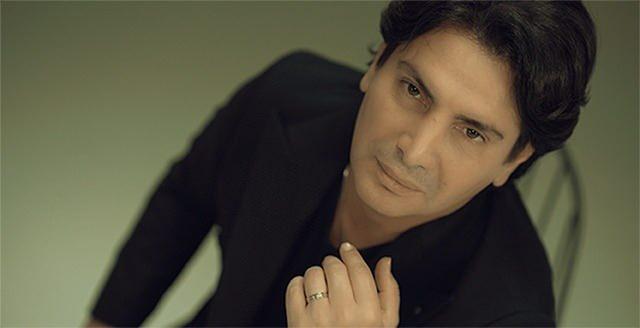 <p><strong>"Gülümse Anne", "Canın Sağolsun" ve "Nankör" parçalarıyla 2000'li yıllara damga vuran ünlü şarkıcı Murat Başaran, bir dönemin en gözde isimlerinden biriydi. Şimdilerde 51 yaşında olan ve müzik hayatına hız kesmeden devam eden Başaran, son olarak verdiği konserde sevenleriyle bir araya geldi.</strong></p>
