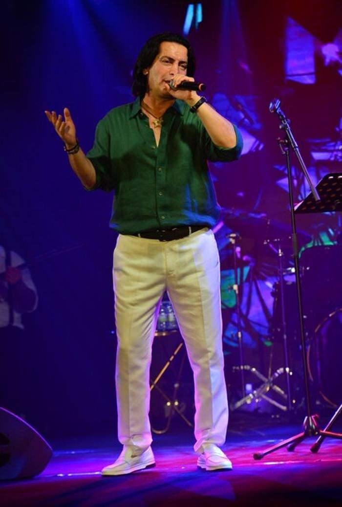 <p><strong>Böyle bir takıntım var. Bir de kapalı yerde kalamıyorum. İki dakika kalayım düşüp bayılırım" </strong></p>
