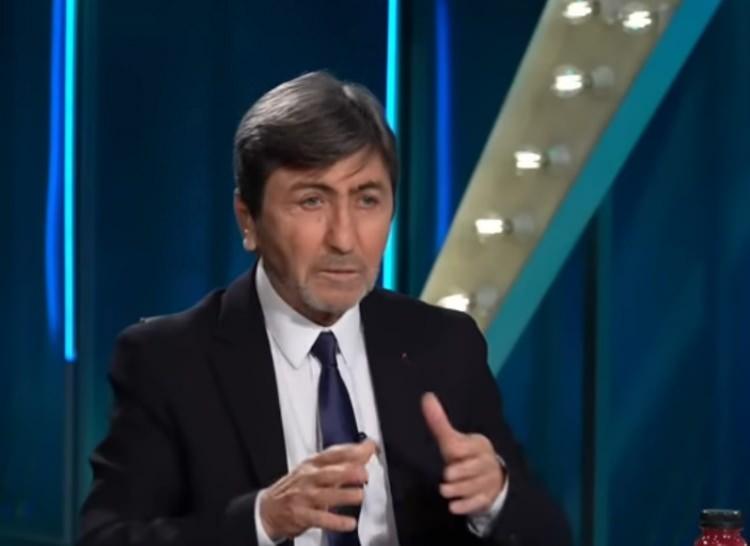 <p>Şu ana kadar biz “Evet, Fenerbahçe aradığı santrforu buldu” diyemeyiz; ama tartışmasız çok iyi gol pozisyonuna giren bir santrforu var Fenerbahçe’nin</p>
