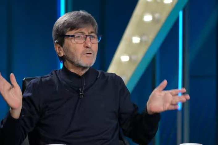 <p>Bir kere Fenerbahçe hiç kusura bakmasın Sadettin Saran, yüzde 1 milyon bir 100 milyon hazırlayacaklar. Şimdiden gelecek sezonun da transferlerini yapacaklar. Galatasaray bunu yapıyor.</p>
