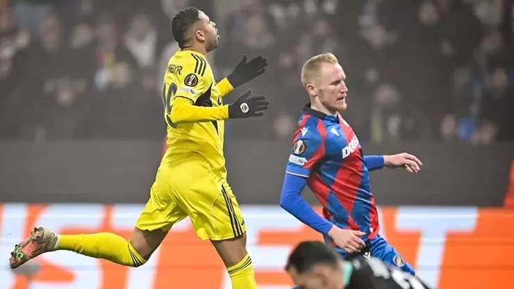 <p> En-Nesyri Fenerbahçe'nin iyi yedeği olur, gol de atar. Ama Osimhen seviyeyi yükseltti. </p>
