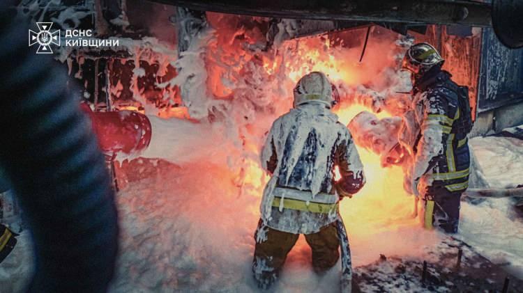 <p><span style="color:#B22222"><strong>"ONARDIKLARIMIZ DA GİTTİ"</strong></span></p>

<p> </p>

<p>Sıfır! Gece gündüz demeden onardığımız şeyi kaybettik. Tamamen." ifadelerini kullandı.</p>
