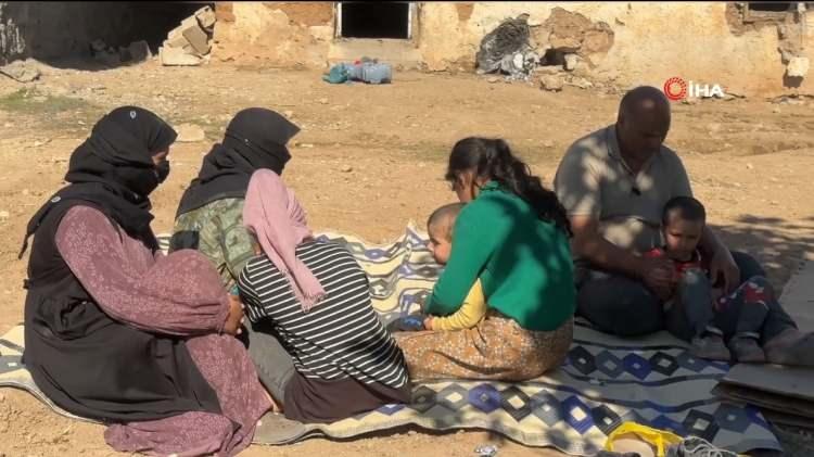 <p><span style="color:rgb(178, 34, 34)"><strong>Mahalleli korku içinde yaşıyor</strong></span></p>

<p>Yaşanan bu ilginç olay mahallede de korku ve paniğe neden oldu. Olayın kendi başlarına da gelmesinden korkan vatandaşlar, sabahtan akşama kadar teypten Kuran-ı Kerim dinliyor.</p>
