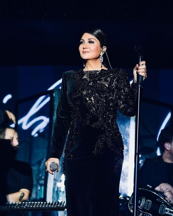 <p>Türk müziğinin en güçlü seslerinden biri olan Sibel Can, sadece sahnedeki başarısıyla değil, sahip olduğu servetiyle de gündeme geldi. </p>
