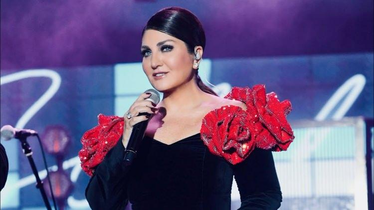 <p>Sadece evlerle sınırlı kalmayan bu birikim, l&uuml;ks ara&ccedil; koleksiyonları ve ticari gayrimenkullerle de b&uuml;y&uuml;yor. Her konserinden y&uuml;ksek &uuml;cret alan, televizyon projelerinde de yer alarak gelirini &ccedil;eşitlendiren Sibel Can, T&uuml;rkiye'nin en zengin kadın sanat&ccedil;ılarından biri olarak g&ouml;steriliyor.</p>
