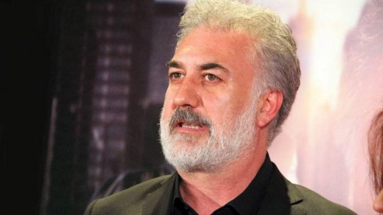 <p><strong>"FESTİVALLERİMİZ HER SENE REKOR KIRIYOR"</strong></p>

<p>Tamer Karadağlı, DT'nin 7'si uluslararası, ikisi ulusal festival düzenlediğine vurgu yaparak, şu bilgileri verdi:</p>

<p><strong>"Bu festivallerimiz her sene rekor kırıyor. Bu sene Antalya rekor kırdı. Geçen seneye göre neredeyse yüz 39'luk bir artış sergiledi. Bursa aynı şekilde. Yurt dışından gelen ekipleri burada ağırlamak, onların temsillerini seyretmek, kendi temsillerimizi de yurt dışında göstermek için çok ciddi çaba harcıyoruz. Hem biz uluslararası festivaller hazırlıyoruz hem de uluslararası festivallere gidiyoruz. DT o kadar çok ülkeye turne yapıyor ki. Rusya, Türki cumhuriyetler, Avrupa. Gitmediğimiz iki yer var. Bu sene onun için uğraşıyorum. ABD ve Kanada. Önümüzdeki sene ABD'ye bir turne yapmayı düşünüyoruz. Bunun planlarını da yapmaya başladık. ABD ve Kanada'da da inşallah oyunlarımız oynamaya başlayacak."</strong></p>
