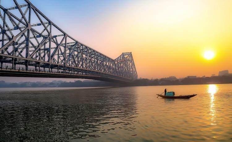 <p><strong><span style="color:#B22222">7)  KOLKATA </span> |  HİNDİSTAN</strong></p>
