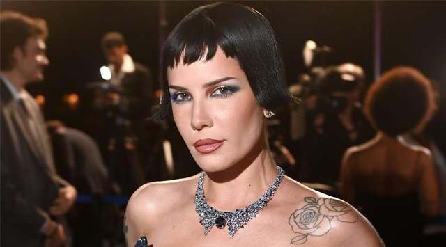 Ünlü şarkıcı Halsey konser sonrası hastaneye kaldırıldı!