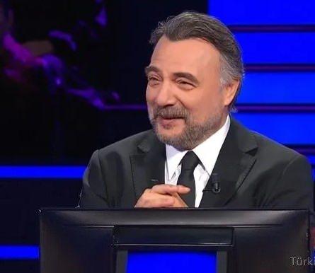 <p><span style="color:#B22222"><strong>CEVABI ST&Uuml;DYOYU KAHKAYA BOĞDU</strong></span></p>

<p>Eğer &ccedil;ekilmeseydi yarışmacı <strong>'D- Piton'</strong> cevabını vereceğini s&ouml;yledi, ancak doğru cevap 'B-Aslan' cevabını g&ouml;ren yarışmacı şaşkınlık yaşadı. Yarışmacının cevabı st&uuml;dyoyu kahkaya boğdu.&nbsp;</p>
