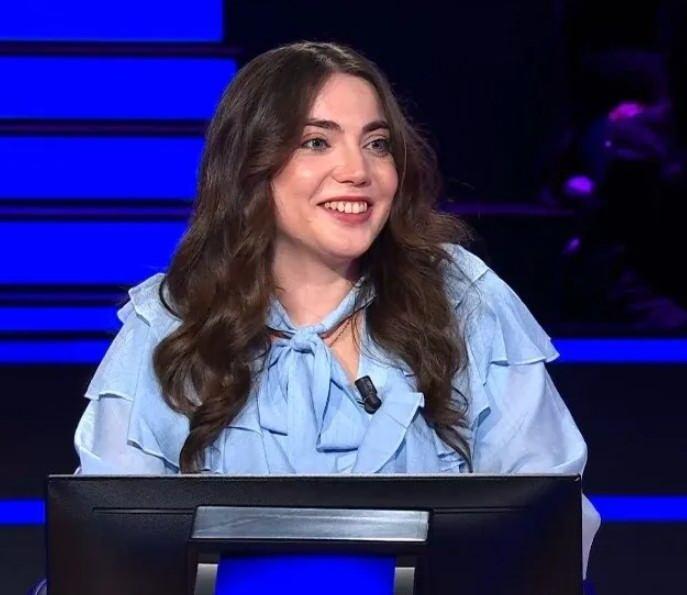 <p>27 yaşındaki Erdoğlu, soruları başarılı şekilde yanıtlayarak, 200.00 TL değerindeki soruya kadar ilerlemeyi başardı. </p>
