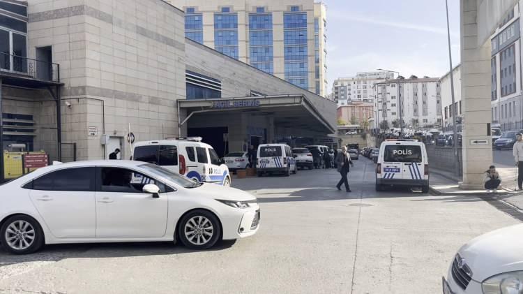 <p>Yaralılar, ilk müdahalesinin ardından Siirt Eğitim ve Araştırma Hastanesi’ne kaldırılarak, tedaviye alındı.</p>
