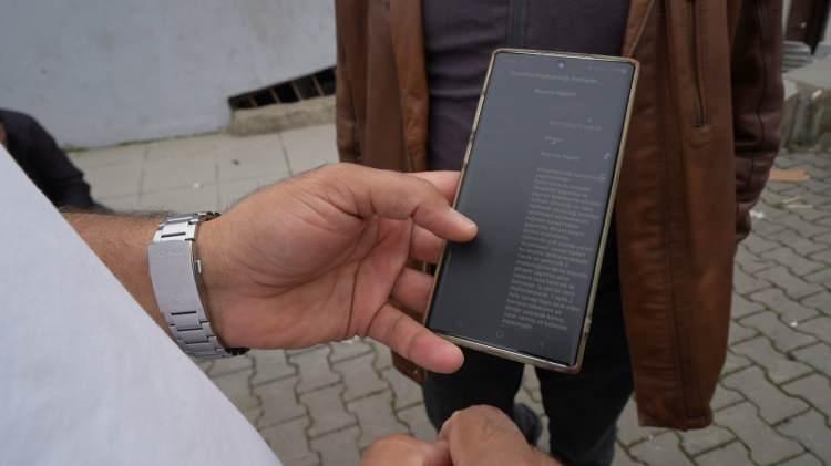 <p><span style="color:#A52A2A"><strong>"ZABITA AMİRİ EN AZ 20 KERE GELMİŞ"</strong></span></p>

<p> </p>

<p>Aytekin Gikan, sözlerine şöyle devam etti: </p>

<p> </p>

<p><strong>"Buraya <span style="color:#A52A2A"><em>zabıta amiri en az 20 kere gelmiş. Hiç mi, 'yangın merdiveni yok', 'yangın söndürme sistemi yok' dememiş?</em></span> Maliye de gelmiş, kontrol etmiş. Buranın çalışma ruhsatı da yok. Son anda eğer çıkartılmışsa onu bilemiyorum. Bu iş yeri 4 yıldır burada. Olan bizim gibi garibanlara oluyor."</strong></p>
