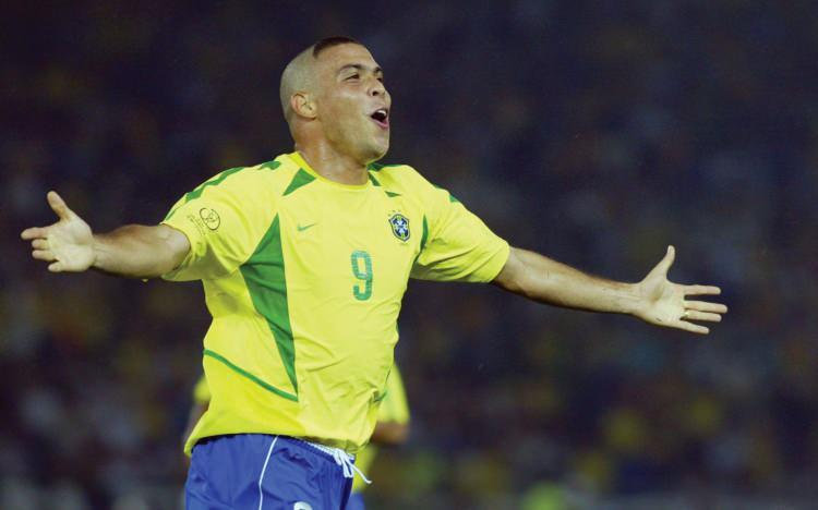 <p>10-Ronaldo (Brezilyalı “Ronaldo Fenomeno”)</p>
