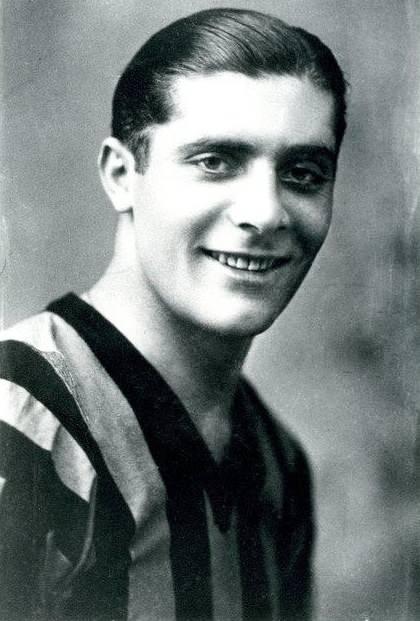 <p>19-Giuseppe Meazza</p>
