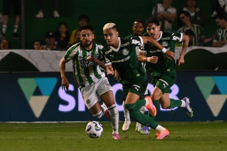 <p>8- Palmeiras (Brezilya): 378 puan</p>
