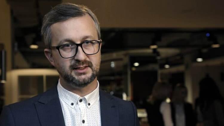 <p><span style="color:rgb(178, 34, 34)">UKRAYNA</span></p>

<p>Ukrayna'nın Ankara Büyükelçisi Nariman Celal de "Başın sağ olsun Türkiye! Elim kazada şehit olanlara Rabbimden rahmet, kederli ailelerine ve kardeş Türk halkına içten taziyelerimi sunuyor, sabır ve metanet diliyorum. Acınız, acımızdır." ifadelerine yer verdi.</p>
