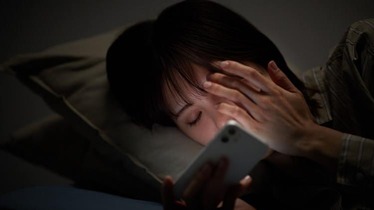 <p><span style="color:#FF0000"><strong>ARAŞTIRMADA ÜÇ AŞAMA UYGULANACAK</strong></span></p>

<p><strong>Uykuya dalmakta zorlanan kişilere yönelik ilaçların etkisini daha iyi anlamayı hedefleyen çalışma, birkaç aşama üzerinden gerçekleşecek.</strong></p>

<p><strong>İlk olarak 3 ila 4 hafta sürecek ön değerlendirme gerçekleştirilecek.</strong></p>
