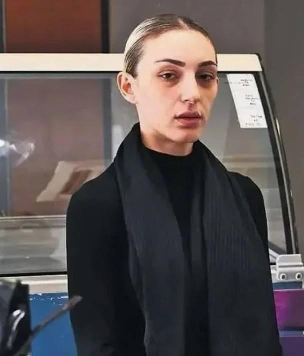 <p>Ülkem Gülter'in Instagram hesabında yayınladığı hikayesi kısa sürede sosyal medya kullanıcılarının tepkisini çekti.</p>
