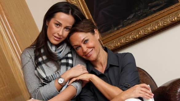 <p><span style="color:#800080"><strong>"DÜNYADA BİR İLKİ YAPIYORUM"</strong></span></p>
