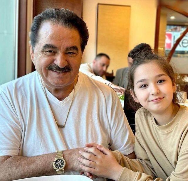 <p><strong>Usta sanatçı İbrahim Tatlıses'in 2011 ve 2013 yılları arasında evli kaldığı  Ayşegül Yıldız'la birlikteliğinden dünyaya gelen kızı Elif Ada, son haliyle sosyal medyada gündem oldu.</strong></p>
