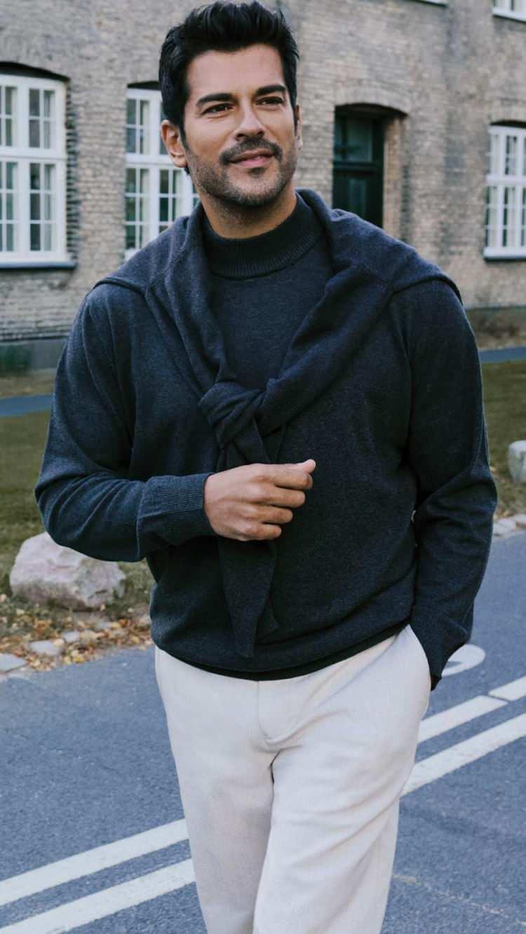 <p><strong>Çok konuşulan iddialar ve ayrılığın ardından ünlü oyuncunun yeni projesinin ne olacağı ise merak konusu haline geldi.</strong></p>
