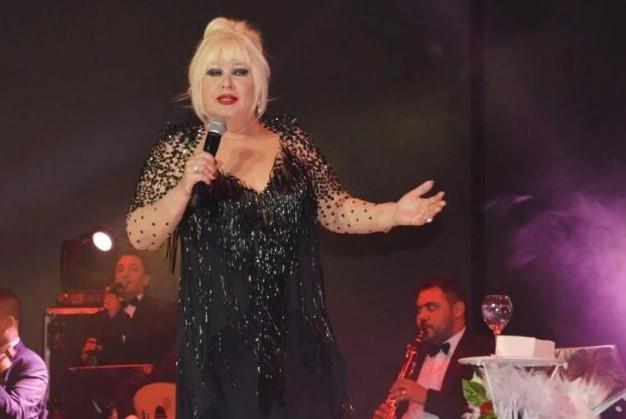 <p>Bazı kaynaklar servetin 1,2 milyar doları aştığını iddia etse de, bu miktar herhangi bir şekilnde doğrulanmadı. </p>
