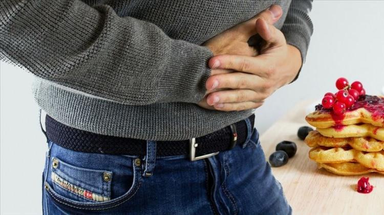 <p><span style="color:#B22222"><strong>UZMANINDAN UYARI! </strong></span></p>

<p> </p>

<p>Öte yandan gıda güvenliğini bir kez daha acı bir şekilde gündeme taşıyan olayın ardından Medipol Mega Üniversite Hastanesi Gastroenteroloji Uzmanı Prof. Dr. Vedat Göral, kritik uyarılarda bulundu.</p>
