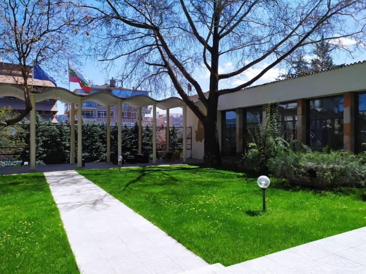 <p><span style="color:#B22222"><strong>Bulgaristan Konsolosluk:</strong></span></p>

<p> </p>

<p>ANKARA Başvuru: 5677 Ret Sayısı: 1256 Ret Oranı: %21,5</p>

<p> </p>
