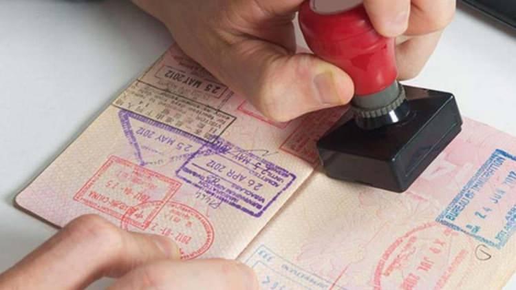 <p><span style="color:#B22222"><strong>Almanya Konsolosluk:</strong></span></p>

<p> </p>

<p>ANKARA Başvuru: 57031 Ret Sayısı: 18188 Ret Oranı: %32,0</p>
